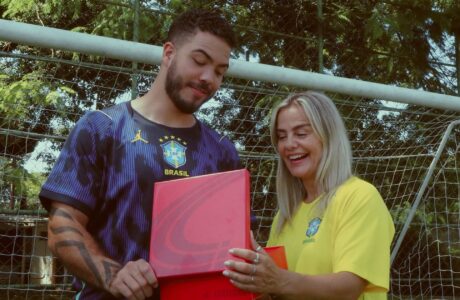 Centauro lança campanha de Dia das Mães com Milene Domingues e Ronald