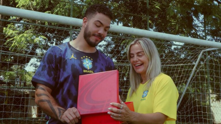 Centauro lança campanha de Dia das Mães com Milene Domingues e Ronald