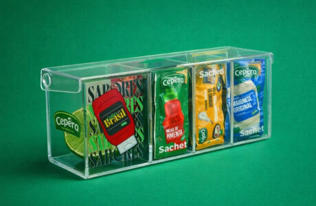 Cepêra organiza a bagunça na porta da geladeira com campanha que celebra a brasileirice