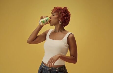 FYS convida Karol Conká e Rafael Portgual para falar verdades com humor e acidez