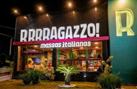 Ragazzo aposta em “trava-língua” dos 4 R’s com Gil do Vigor em ação de alto potencial viral