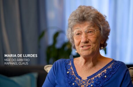 TIM escala mãe de juiz do Brasileirão para campanha de Dia das Mães