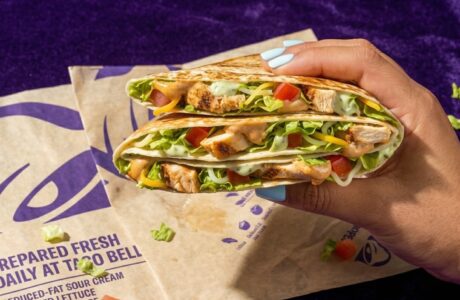 Taco Bell aposta em frango, preço agressivo e lançamento por tempo limitado