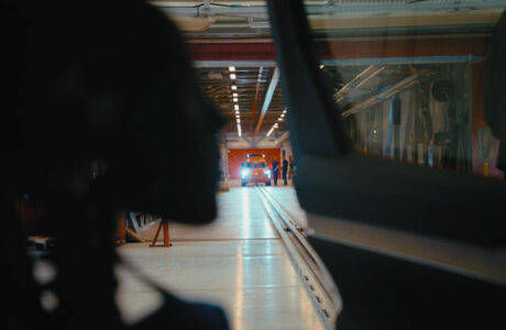 Volvo celebra aniversário de trabalho de dummy em nova campanha criada pela Grey Brasil