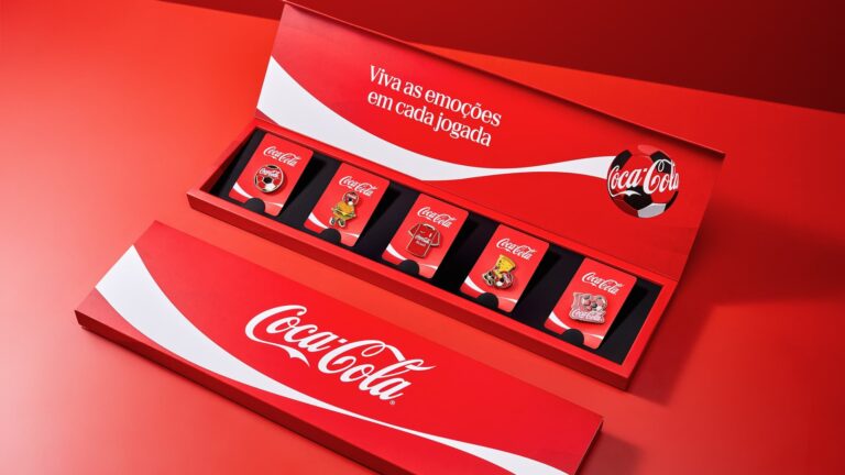 Coca-Cola FEMSA aposta em pins colecionáveis para engajar consumidores durante o maior evento de futebol do mundo
