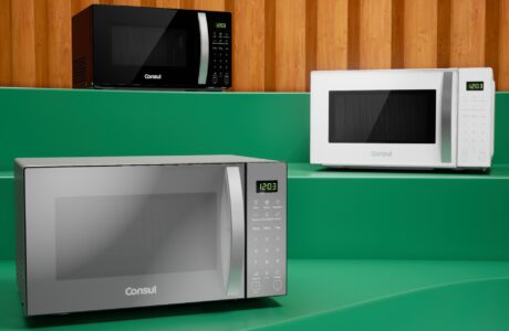 Consul apresenta micro-ondas com função exclusiva Marmita, inspirado na rotina dos brasileiros
