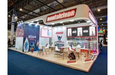 Dentalclean aposta em experiência imersiva, lançamentos e novas embalagens durante a APAS Show 2026