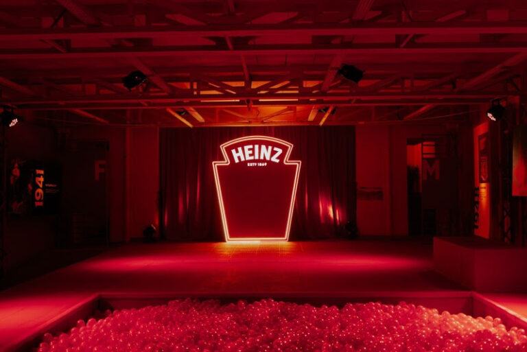 Heinz aposta em experiência sensorial para lançar Ketchup Heinz Zero no Brasil