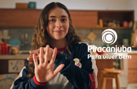 Novo comercial da Piracanjuba reforça presença da marca no CA-FÉ-DA-MA-NHÃ dos brasileiros