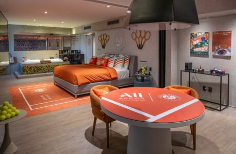 Pullman Ibirapuera entra no clima de Roland-Garros com suíte temática e experiências gastronômicas exclusivas (1)