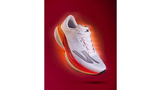 Skechers lança Aero Razor e amplia sua presença no universo running