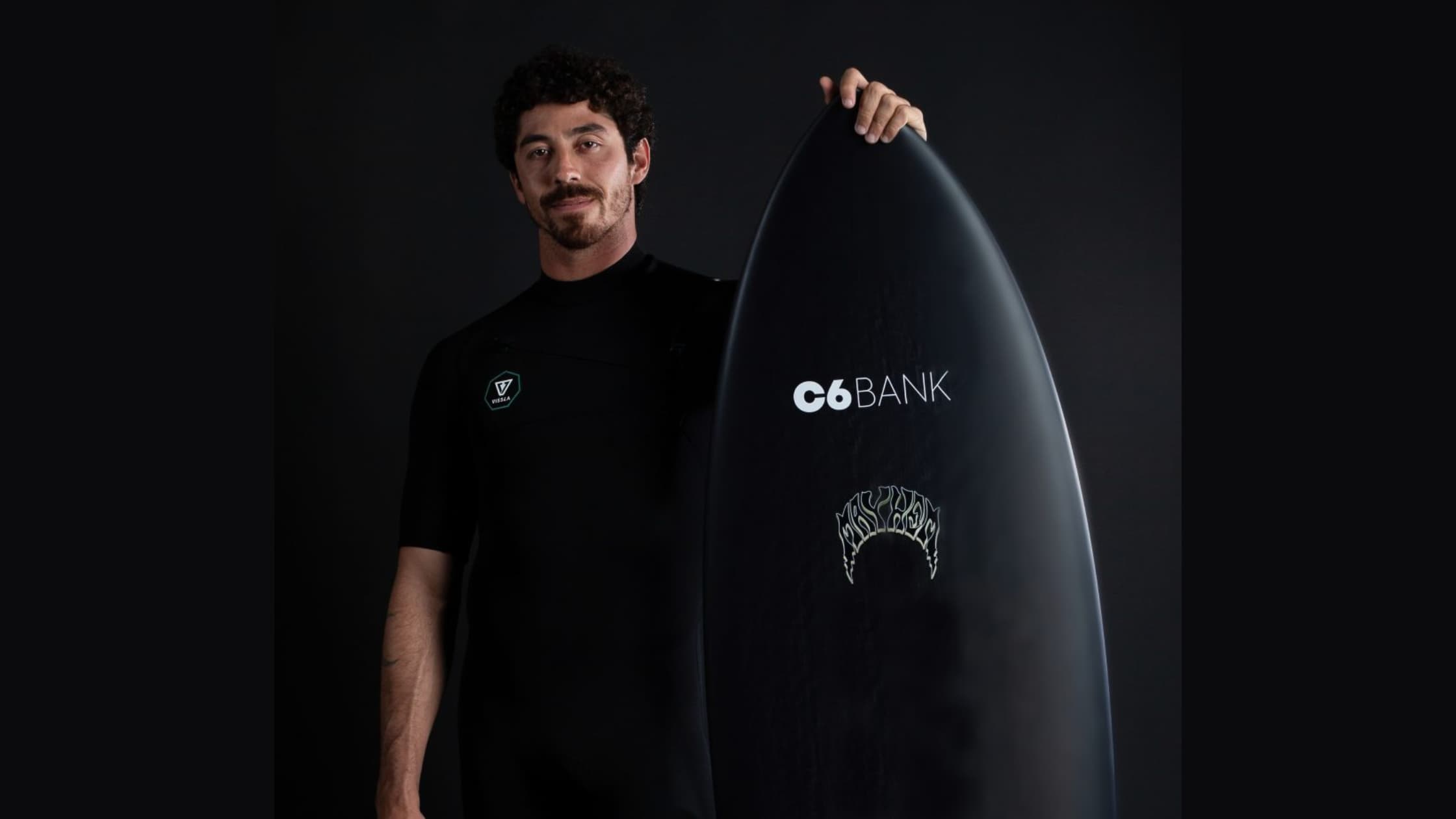 C6 Bank anuncia patrocínio ao surfista Yago Dora