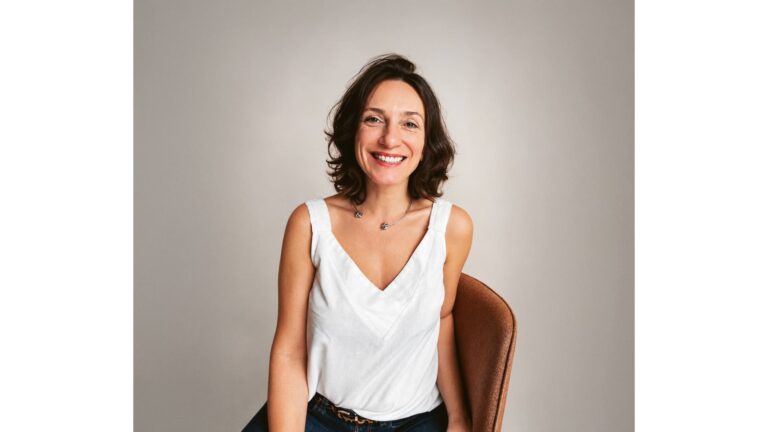 CAROLINA ARANHA É A NOVA DIRETORA DE COMUNICAÇÃO DA PROPEG