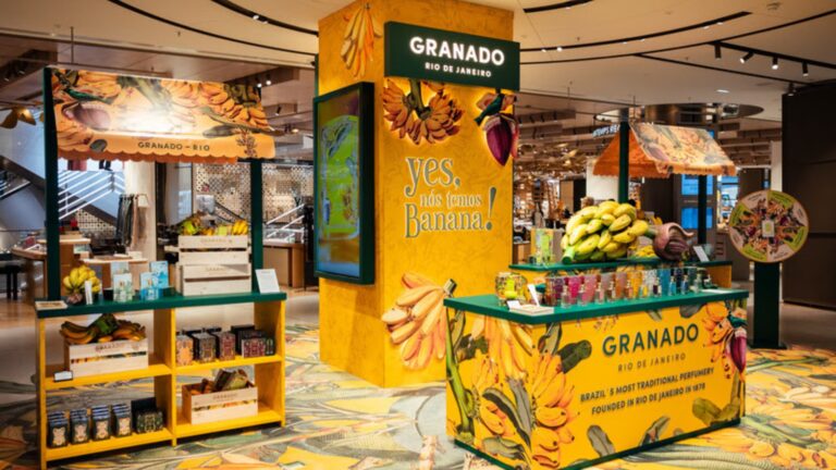 Granado inaugura pop-up em Paris e lança collab com Copains inspirada na fragrância Yes, Nós Temos Banana!